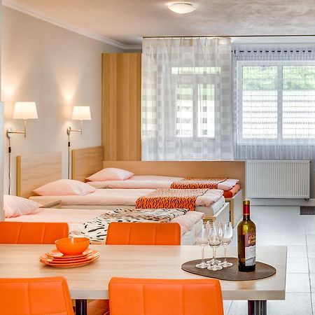Apartements Studio 964 Libeznice Bagian luar foto
