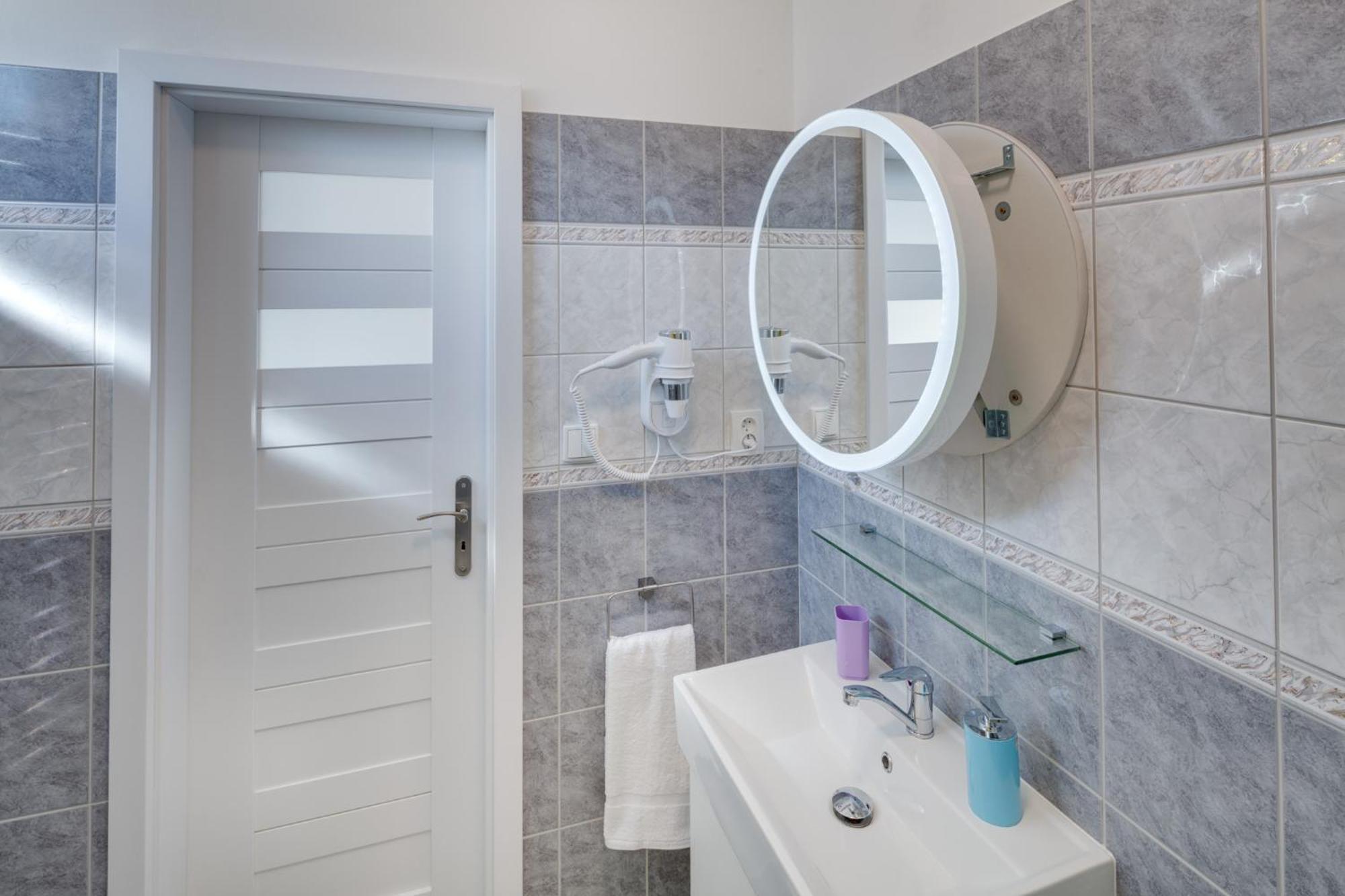 Apartements Studio 964 Libeznice Bagian luar foto