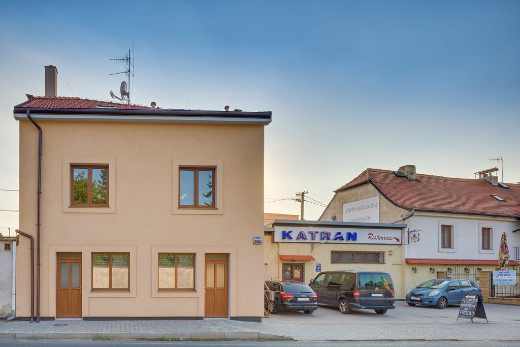 Apartements Studio 964 Libeznice Bagian luar foto